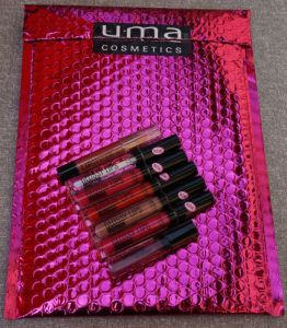 Glossy Lips mit uma cosmetics