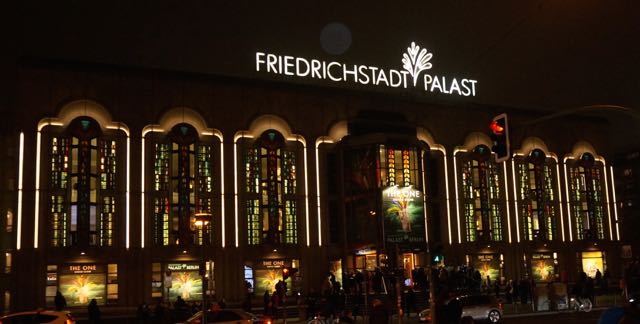 Im Kostümrausch – THE ONE Grand Show im Friedrichstadt-Palast Berlin